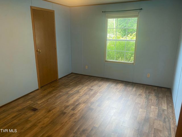 6218 Lake Road, Big Stone Gap, VA 24219