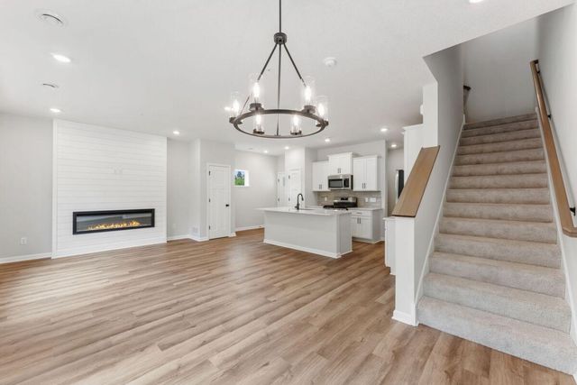 671 Tulare Terrace, Newport, MN 55055
