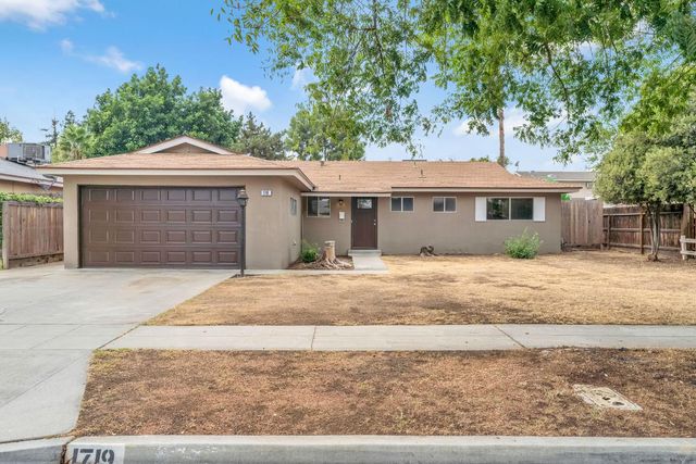 1719 E Los Altos Avenue, Fresno, CA 93710
