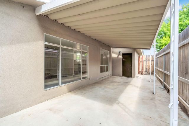 1719 E Los Altos Avenue, Fresno, CA 93710