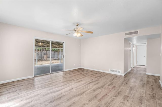 1719 E Los Altos Avenue, Fresno, CA 93710