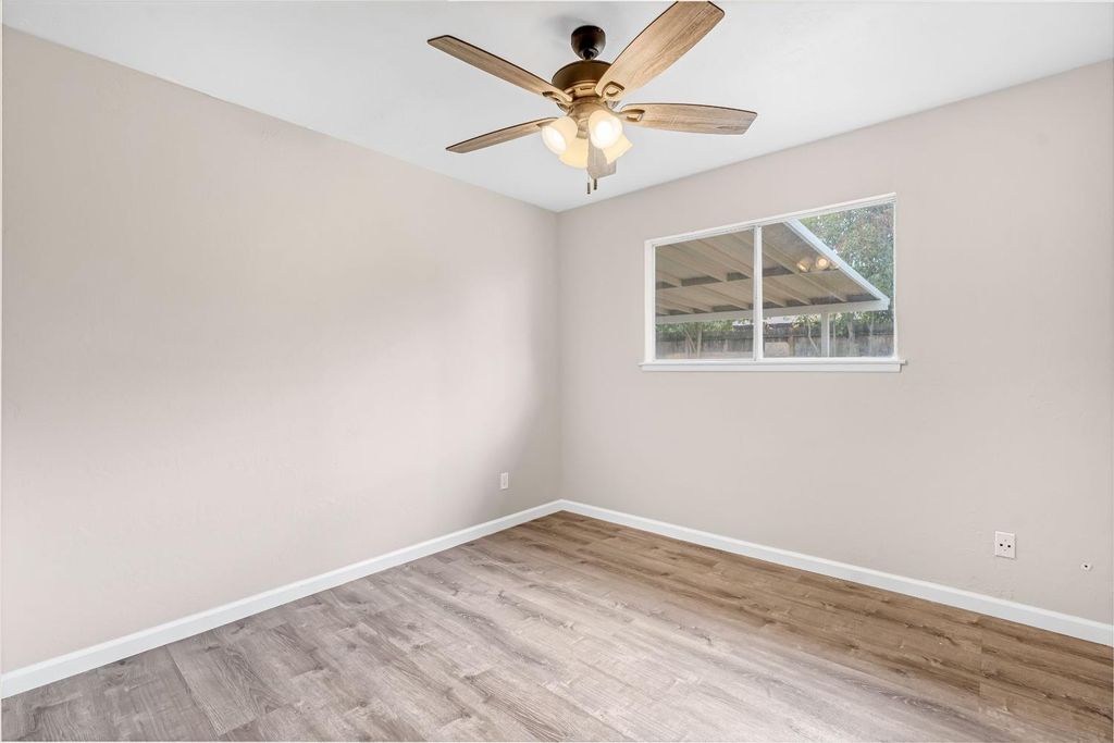 Image 18 of property listing at 1719 E Los Altos Avenue, Fresno, CA 93710