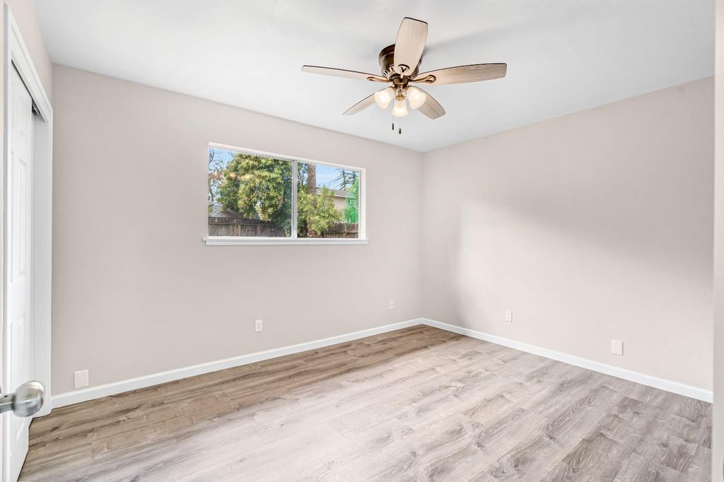 Image 24 of property listing at 1719 E Los Altos Avenue, Fresno, CA 93710