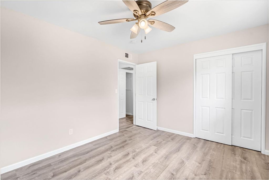 Image 25 of property listing at 1719 E Los Altos Avenue, Fresno, CA 93710