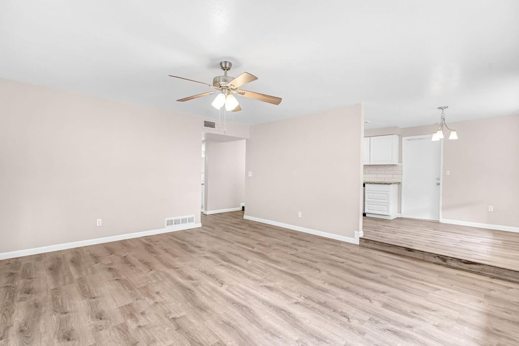 Image 8 of property listing at 1719 E Los Altos Avenue, Fresno, CA 93710