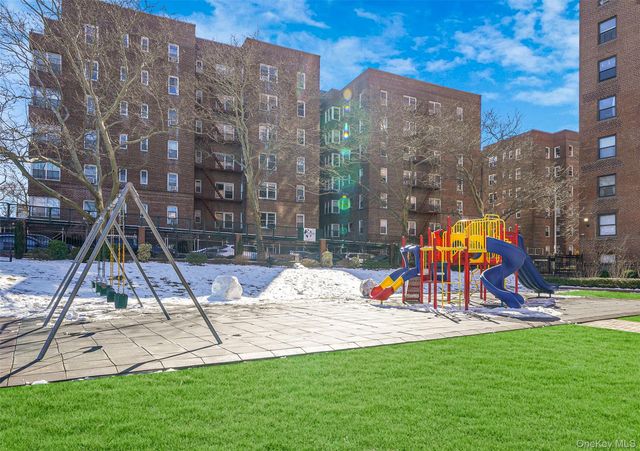 99-60 63rd Road 7H, Rego Park, NY 11374