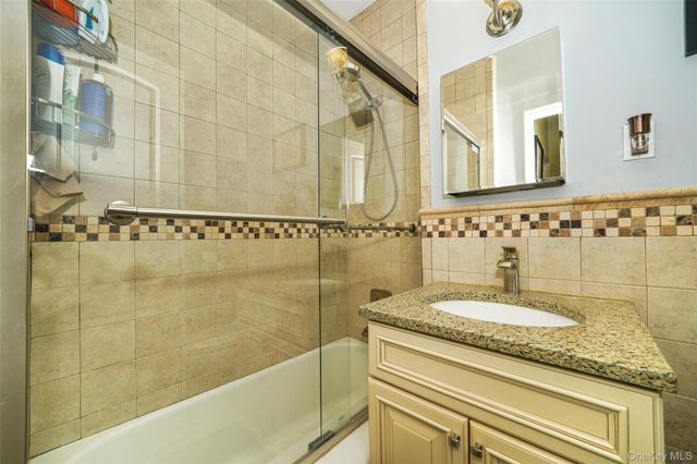 99-60 63rd Road 7H, Rego Park, NY 11374