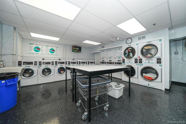99-60 63rd Road 7H, Rego Park, NY 11374