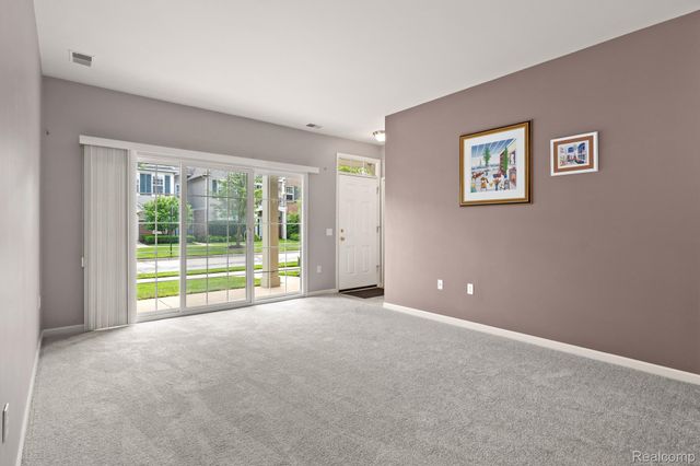 3276 Theodore E 2, Wixom, MI 48393