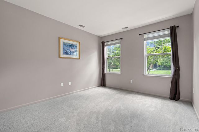 3276 Theodore E 2, Wixom, MI 48393