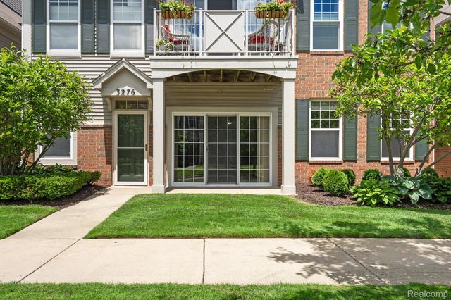 3276 Theodore E 2, Wixom, MI 48393