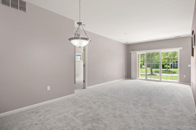 3276 Theodore E 2, Wixom, MI 48393