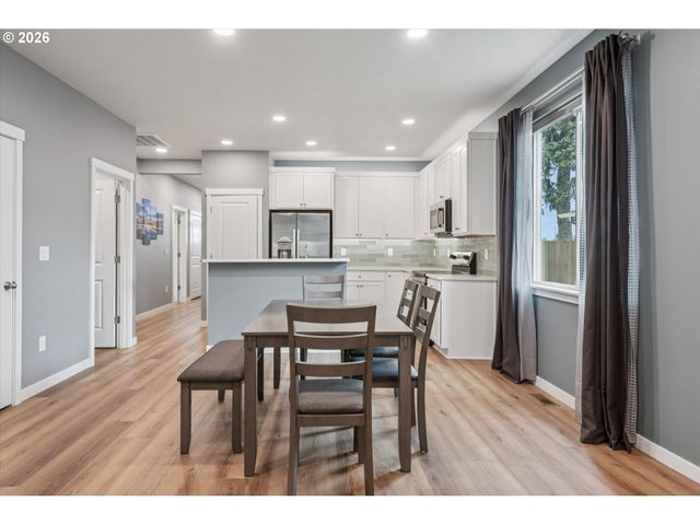 7340 Se OVERLAND St, Milwaukie, OR 97222