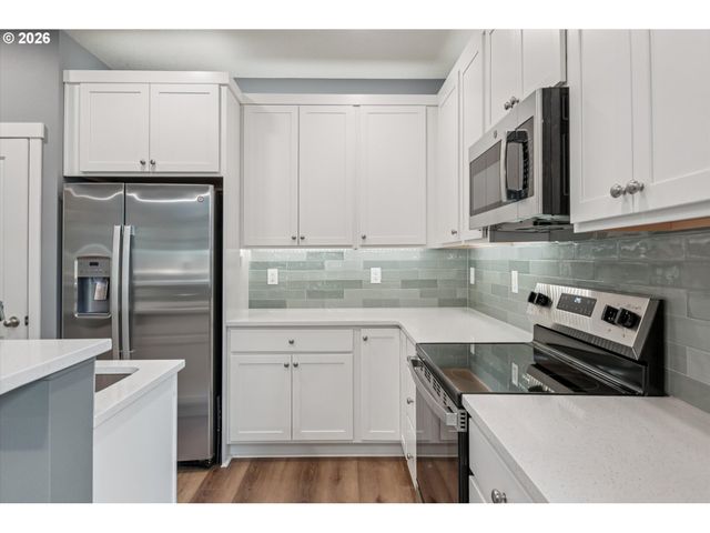 7340 Se OVERLAND St, Milwaukie, OR 97222