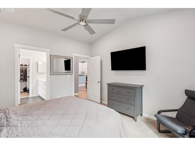 7340 Se OVERLAND St, Milwaukie, OR 97222