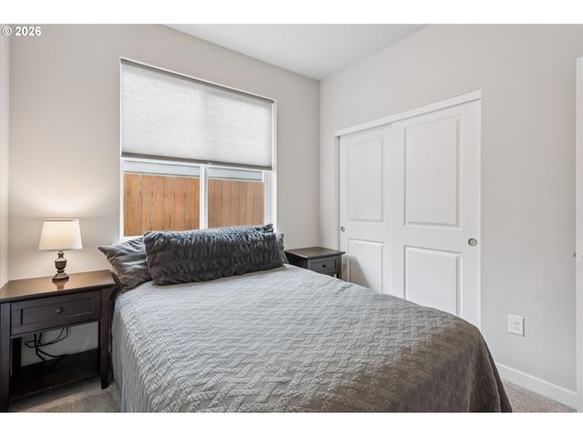 7340 Se OVERLAND St, Milwaukie, OR 97222