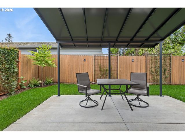 7340 Se OVERLAND St, Milwaukie, OR 97222