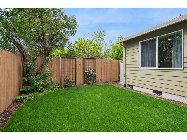 7340 Se OVERLAND St, Milwaukie, OR 97222