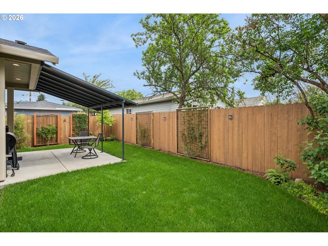 7340 Se OVERLAND St, Milwaukie, OR 97222