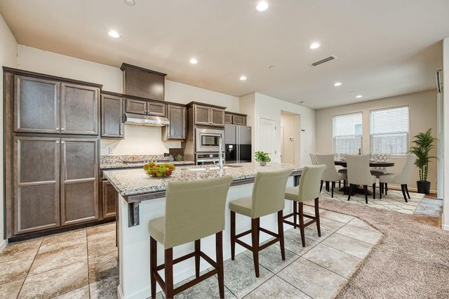 5450 W Santa Barbara Drive, Fresno, CA 93722