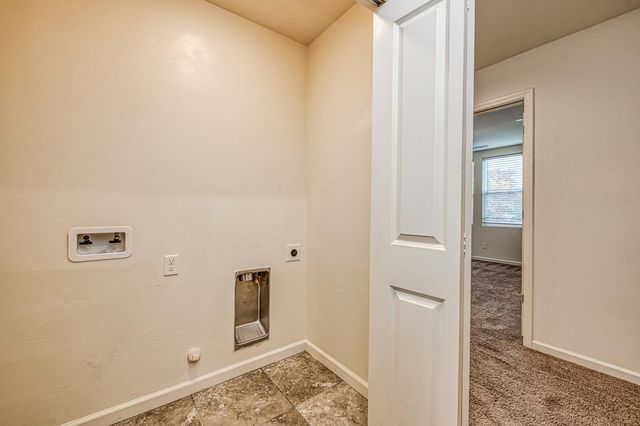 5450 W Santa Barbara Drive, Fresno, CA 93722