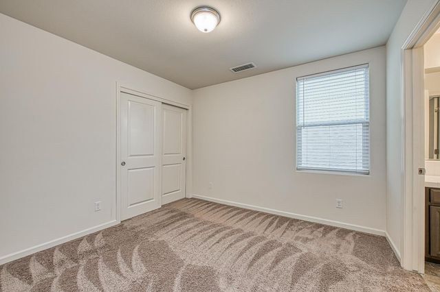 5450 W Santa Barbara Drive, Fresno, CA 93722