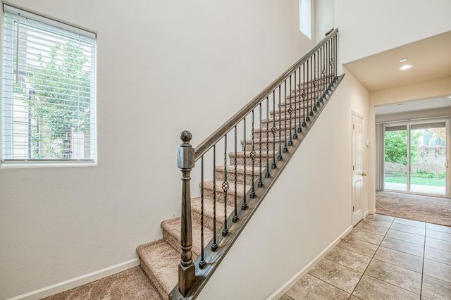 5450 W Santa Barbara Drive, Fresno, CA 93722