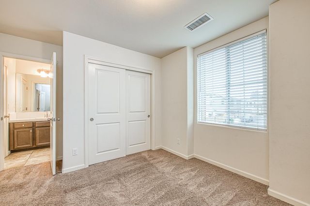 5450 W Santa Barbara Drive, Fresno, CA 93722