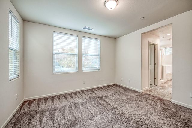 5450 W Santa Barbara Drive, Fresno, CA 93722