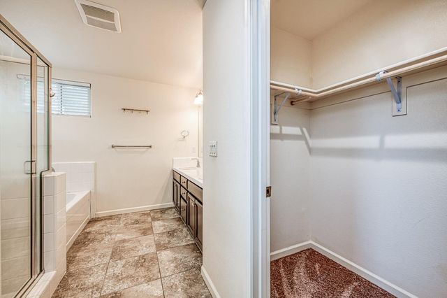 5450 W Santa Barbara Drive, Fresno, CA 93722