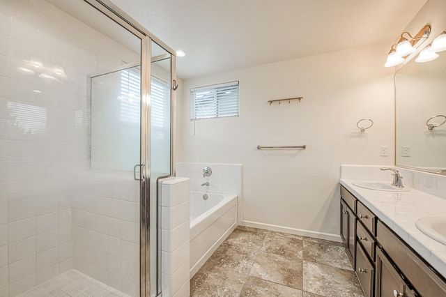 5450 W Santa Barbara Drive, Fresno, CA 93722