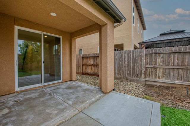 5450 W Santa Barbara Drive, Fresno, CA 93722