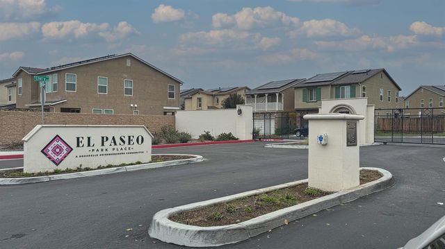 5450 W Santa Barbara Drive, Fresno, CA 93722