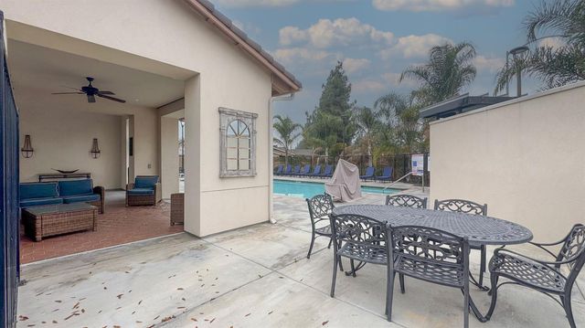 5450 W Santa Barbara Drive, Fresno, CA 93722