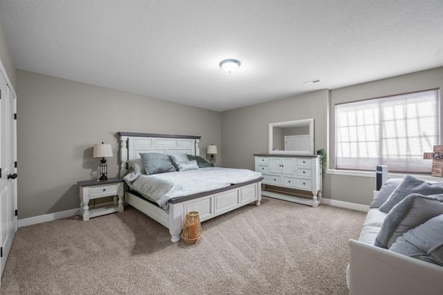 5940 S 107th St E, Derby, KS 67037