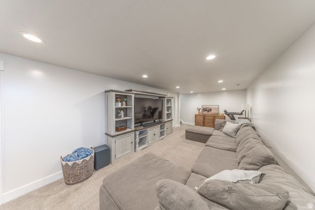 1365 E LESTER DR, South Weber, UT 84405