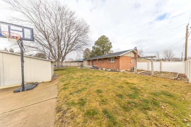 1365 E LESTER DR, South Weber, UT 84405