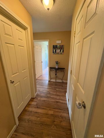 5626 Silver Fox Drive, Carterville, IL 62918