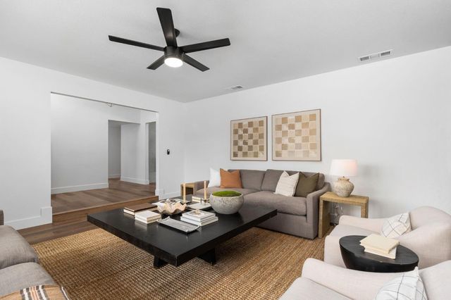 2626 W Scott Avenue, Fresno, CA 93711