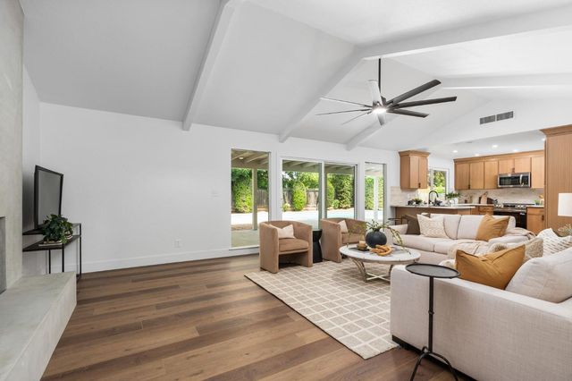 2626 W Scott Avenue, Fresno, CA 93711