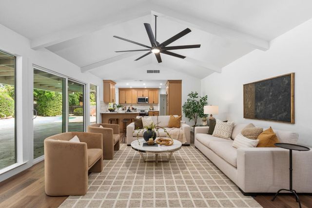 2626 W Scott Avenue, Fresno, CA 93711