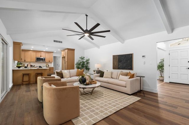 2626 W Scott Avenue, Fresno, CA 93711