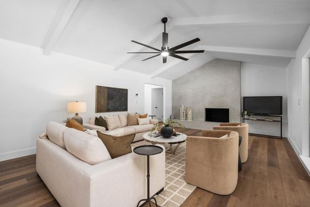 2626 W Scott Avenue, Fresno, CA 93711