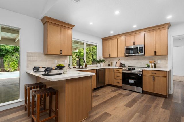 2626 W Scott Avenue, Fresno, CA 93711