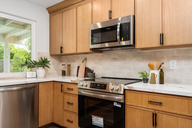 2626 W Scott Avenue, Fresno, CA 93711