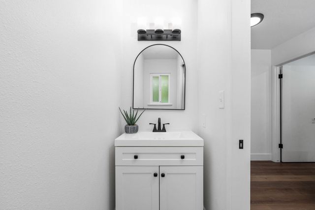 2626 W Scott Avenue, Fresno, CA 93711