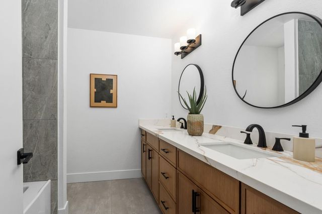 2626 W Scott Avenue, Fresno, CA 93711