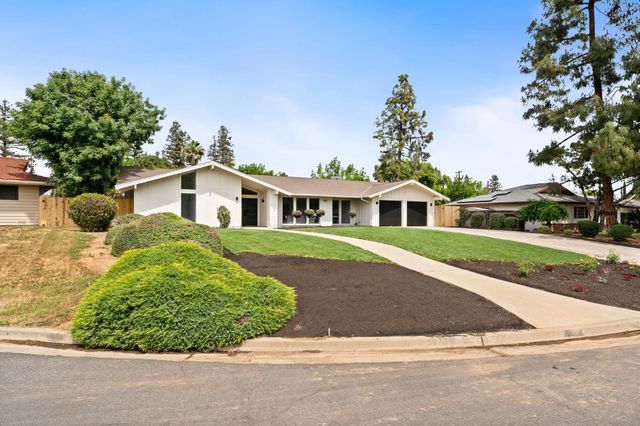 2626 W Scott Avenue, Fresno, CA 93711