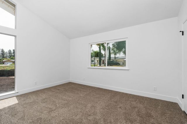 2626 W Scott Avenue, Fresno, CA 93711