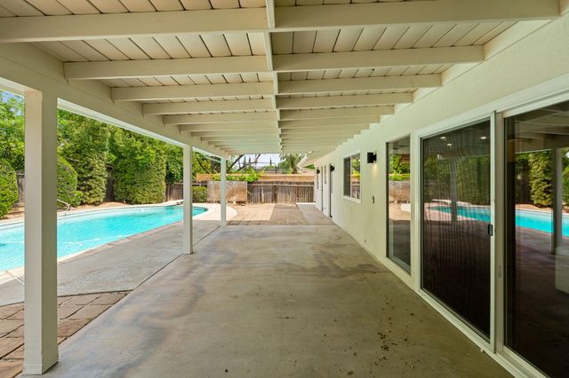 2626 W Scott Avenue, Fresno, CA 93711